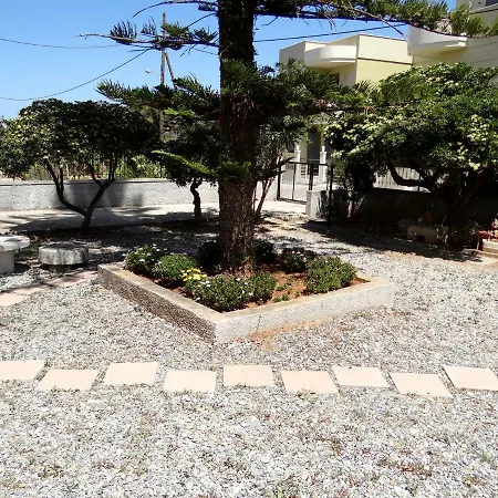 By The Sea Apartment *